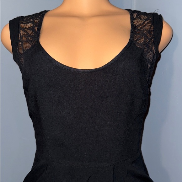 Black Dress - Picture 2 of 6